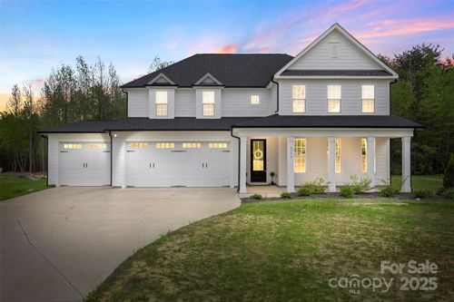 8756 Sherrills Ford Rd, Sherrills Ford, NC, 28673-7205 | Card Image