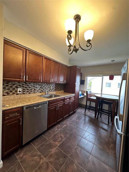 3666 Illona Ln, Oceanside, NY, 11572-5902 | Card Image