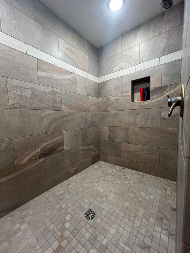 Cabin - Walk In Shower | Image 19
