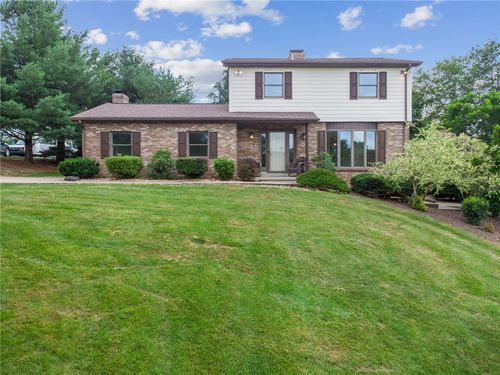 35 Blueberry Ln, Cecil, PA, 15321-1201 | Card Image