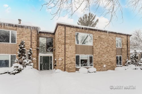 497 Barkwood Ct Nw, Walker, MI, 49534-4501 | Card Image