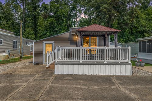 486 Maple Ln, Coldwater, MI, 49036-9396 | Card Image