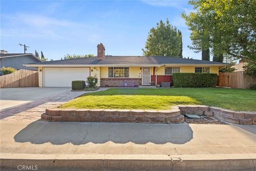 705 Elm St, Tehachapi, CA, 93561-1918 | Card Image