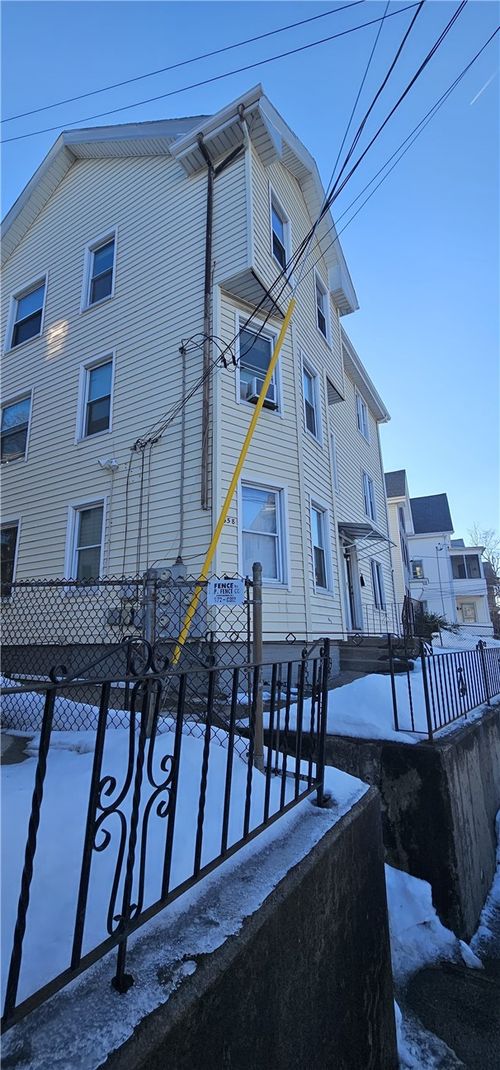 358 Weeden Street, Pawtucket, RI, 02860 | Card Image