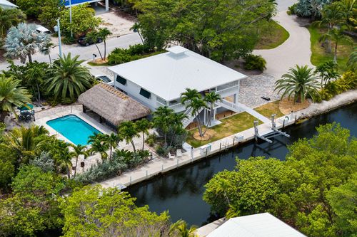 2237 San Remo Dr, Big Pine Key, FL, 33043-5105 | Card Image