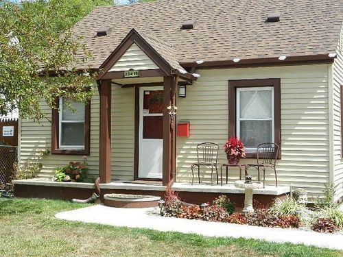 22416 Columbus Avenue, Warren, MI, 48089 | Card Image