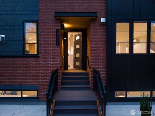 11223 Ne 13th Ln, Bellevue, WA, 98004-6989 | Card Image