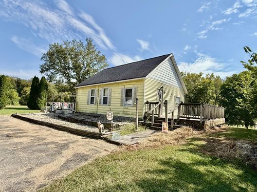 303 S Townline Rd, Seatonville, IL, 61359-1076 | Card Image