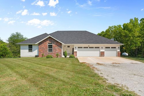 427 Maynard Rd, Nixa, MO, 65714-7268 | Card Image