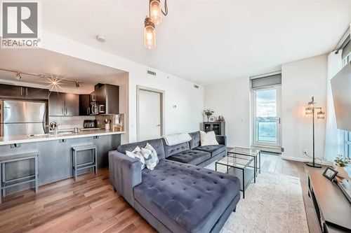 210 15 Ave Se, Calgary, AB, T2G0B5 | Card Image