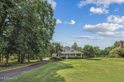 7885 Hunters Bend Cv, Olive Branch, MS, 38654-5959 | Card Image