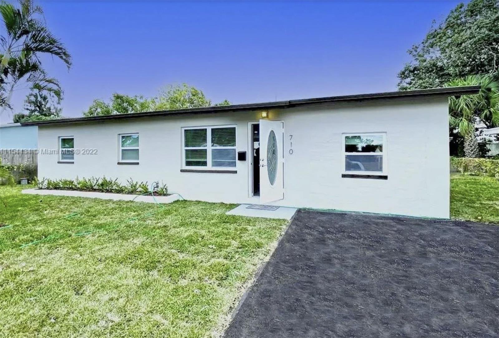 Commercial Sale in DELRAY BEACH