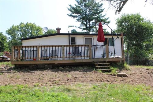 6 Ridgeway Ave, Vittoria, ON, N0E1W0 | Card Image