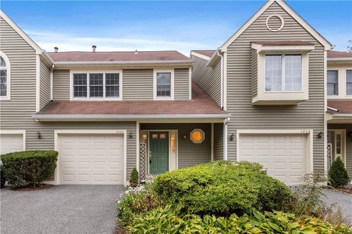 1005 Kensington Way, Mount Kisco, NY, 10549-2537 | Card Image