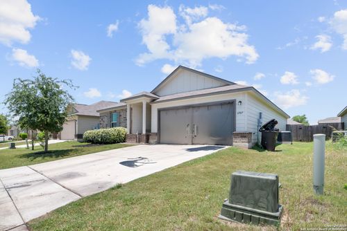 6907 Emerald Vly, San Antonio, TX, 78242-1815 | Card Image