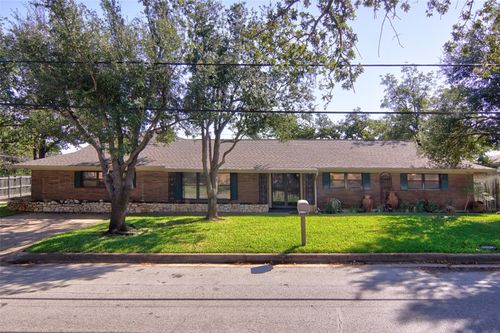904 Nw 7th Ave, Mineral Wells, TX, 76067-3414 | Card Image