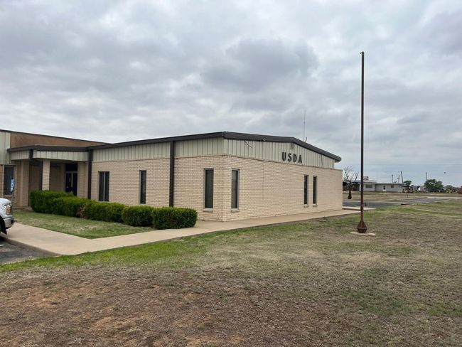 702 Matador Hwy, Home with 0 bedrooms, 0 bathrooms and null parking in Floydada TX | Image 27