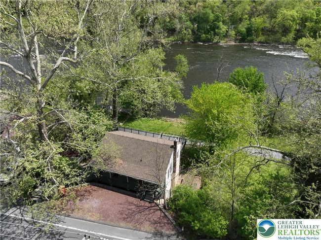 Front Aerial | Image 17