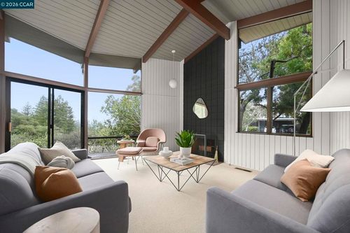 92 92 Evergreen Dr, Orinda, CA, 94563 | Card Image