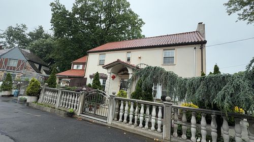 146 Bayside Ave, Flushing, NY, 11354-2459 | Card Image