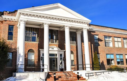 apt-204-90 Sea St, Weymouth, MA, 02191-1451 | Card Image