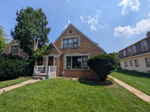 3758 N 41st St, Milwaukee, WI, 53216-3045 | Card Image