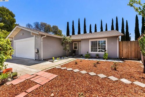 3481 Michael Pl, Bay Point, CA, 94565-1524 | Card Image