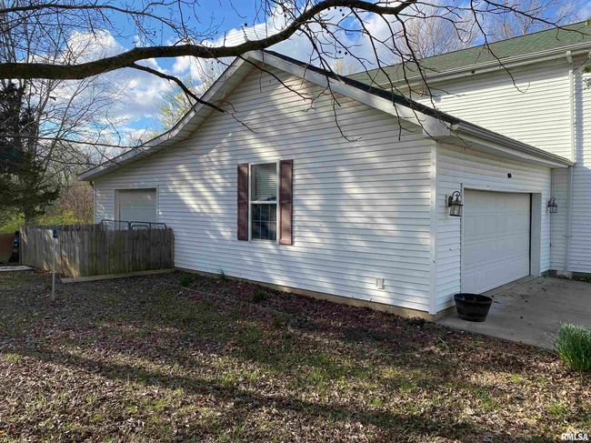 407 N Howard St, House other with 3 bedrooms, 3 bathrooms and null parking in Ava IL | Image 25
