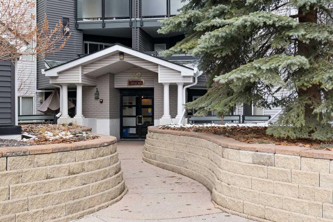 407 - 20 Sierra Morena Mews Sw, Home with 2 bedrooms, 2 bathrooms and 1 parking in Calgary AB | Image 2
