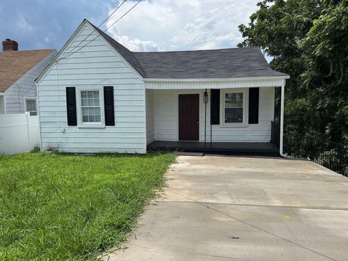 402 College St, Martinsville, VA, 24112-3638 | Card Image