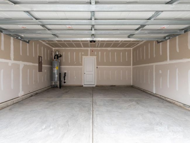 2 Car garage | Image 19