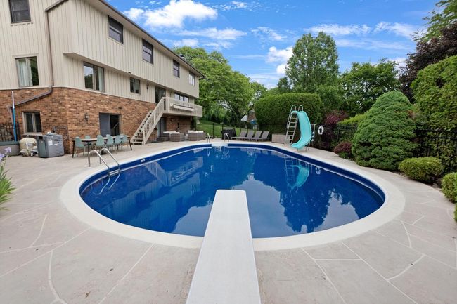 17835 Colline Vue Court, House other with 4 bedrooms, 3 bathrooms and null parking in Brookfield WI | Image 35