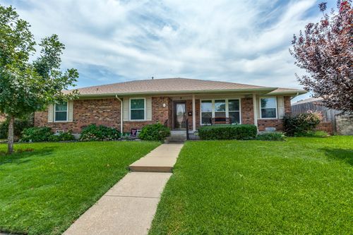 1418 Lexington Dr, Garland, TX, 75041-5228 | Card Image