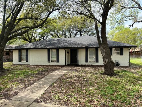 210 Hacienda Dr, Waxahachie, TX, 75165-1506 | Card Image