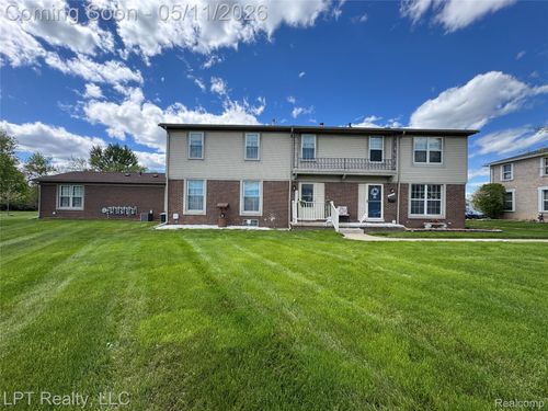 28382 Brookfield Ct, Brownstown Twp, MI, 48183-5005 | Card Image