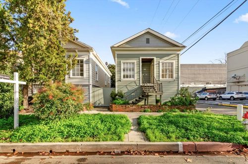 913 24th St, Sacramento, CA, 95816-5066 | Card Image