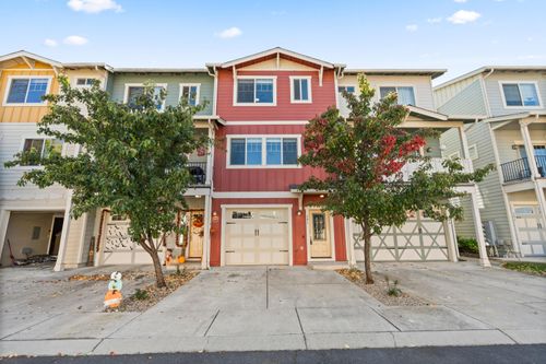 241 Cherry Bark Ln, Medford, OR, 97501-0298 | Card Image