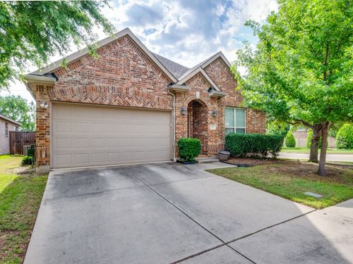1517 Lake Pine Dr, Little Elm, TX, 75068-8403 | Card Image