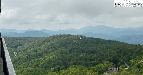 2811-303 Sugar Top Dr, Sugar Mountain, NC, 28604-5711 | Card Image