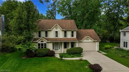 8460 Old Post Rd, Olmsted Falls, OH, 44138-1872 | Card Image