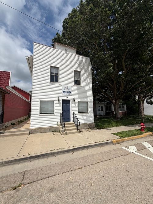 122 S Main St, PEARL CITY, IL, 61062-9231 | Card Image