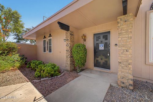 9959 W Hawthorn Dr, Sun City, AZ, 85351-2828 | Card Image