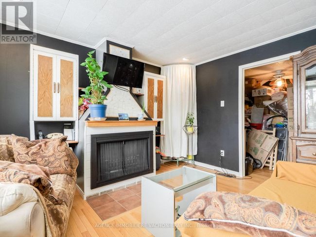 22197 Parkhill Cir, House other with 3 bedrooms, 2 bathrooms and 3 parking in North Lancaster ON | Image 8