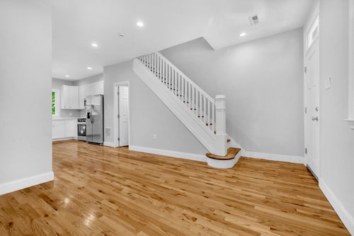 1602 Carswell St, BALTIMORE, MD, 21218-4905 | Card Image