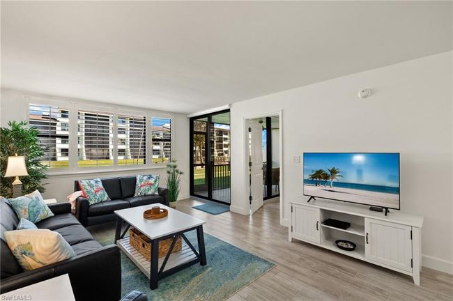 Living Room | Image 12