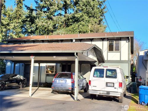 146 N 144th St, Seattle, WA, 98133-6806 | Card Image