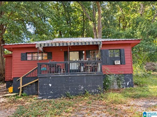 520 W Lake Dr, Bessemer, AL, 35020-6066 | Card Image