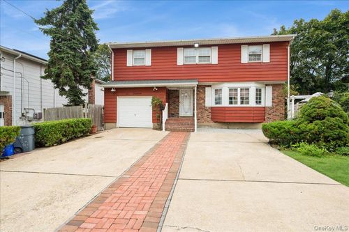 1014 Kings Pkwy, North Baldwin, NY, 11510-2109 | Card Image