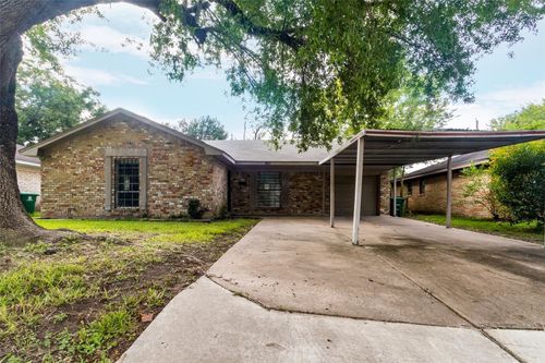 3823 Heatherbrook Dr, Houston, TX, 77045-5620 | Card Image