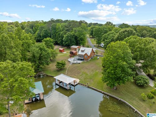 276 Lee Ln, Talladega, AL, 35160-8343 | Card Image